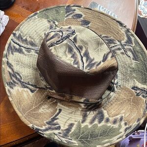 Jhats Camo Bucket Hat Fabrick and Mesh Adult Size Medium